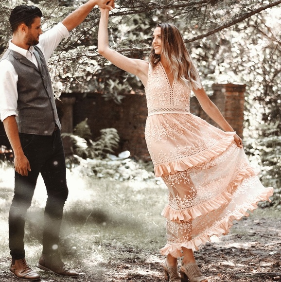 Lulus Dresses & Skirts - SALE❗GARDEN DREAMS BLUSH LACE MAXI DRESS
